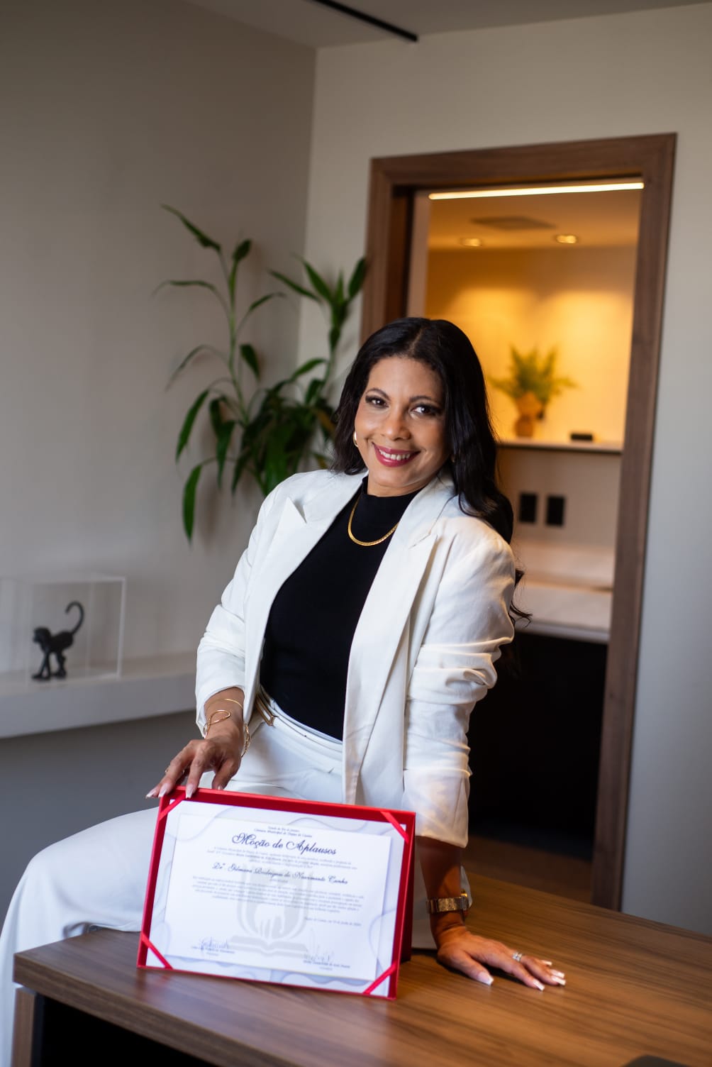 Moção de Aplausos - Dra. Gilmara Nascimento - Advogada